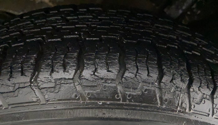 2014 Datsun Go T, Petrol, Manual, 29,397 km, Right Rear Tyre Tread