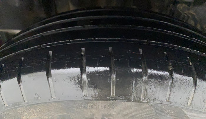2018 Maruti Swift ZXI, Petrol, Manual, 39,265 km, Right Rear Tyre Tread