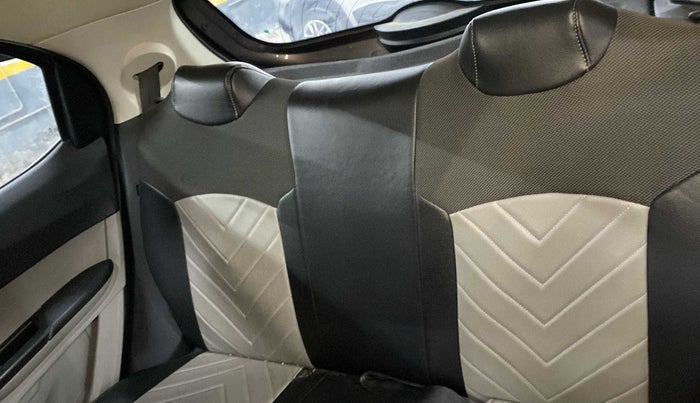 2018 Tata Tiago XZ PETROL, Petrol, Manual, 39,454 km, Second-row right seat - Cover slightly torn