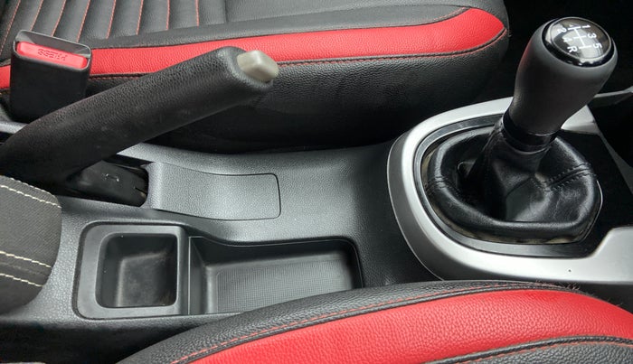 2018 Honda WR-V 1.2 i-VTEC VX MT, Petrol, Manual, 14,708 km, Gear Lever