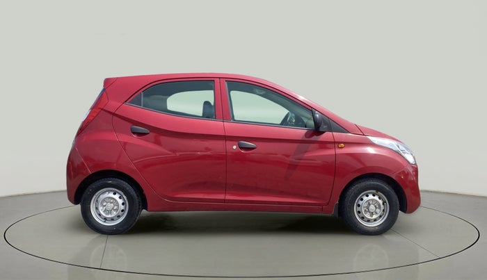 2016 Hyundai Eon ERA +, Petrol, Manual, 31,819 km, Right Side View
