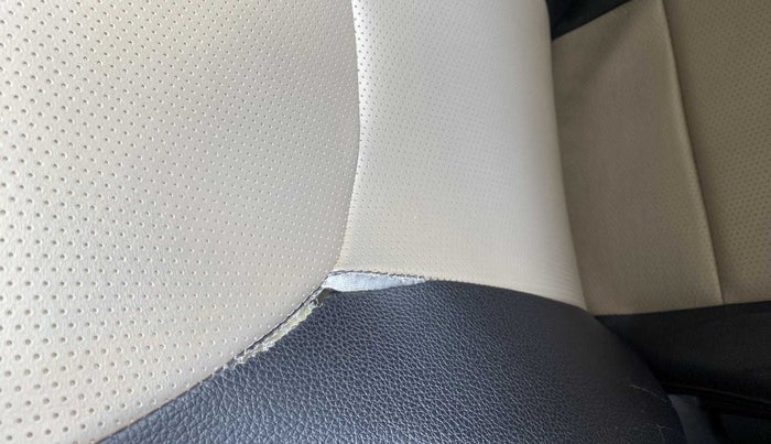 2016 Hyundai Eon ERA +, Petrol, Manual, 31,819 km, Driver seat - Cover slightly torn