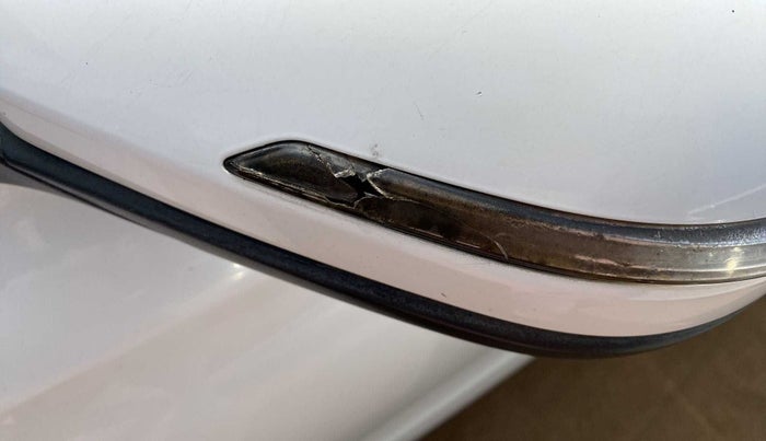 2019 Hyundai Elite i20 SPORTZ PLUS 1.2, Petrol, Manual, 76,058 km, Left rear-view mirror - Indicator light has minor damage