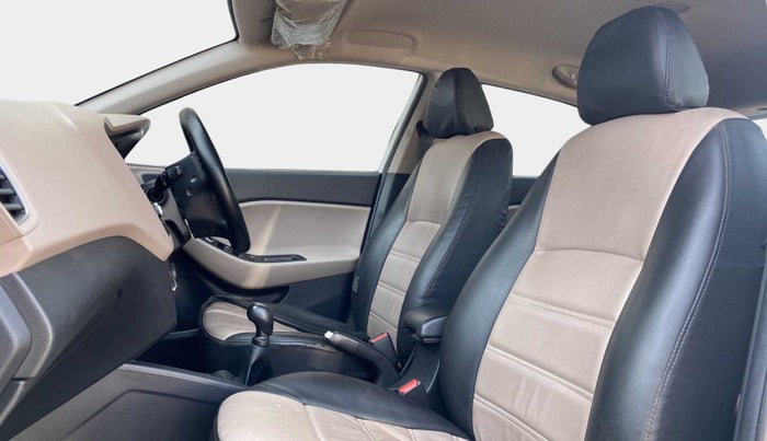 2019 Hyundai Elite i20 SPORTZ PLUS 1.2, Petrol, Manual, 76,058 km, Right Side Front Door Cabin