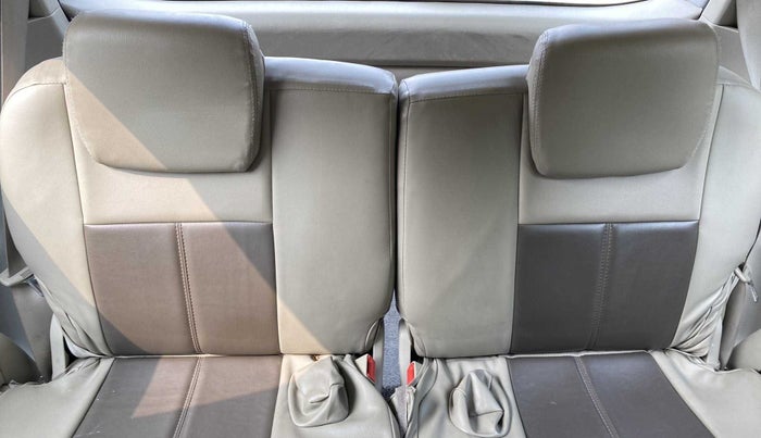 2012 Toyota Innova 2.5 GX 7 STR, Diesel, Manual, 80,345 km, Third Seat Row ( optional )
