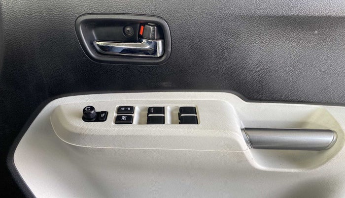 2021 Maruti IGNIS ZETA 1.2 AMT, Petrol, Automatic, 25,251 km, Driver Side Door Panels Control
