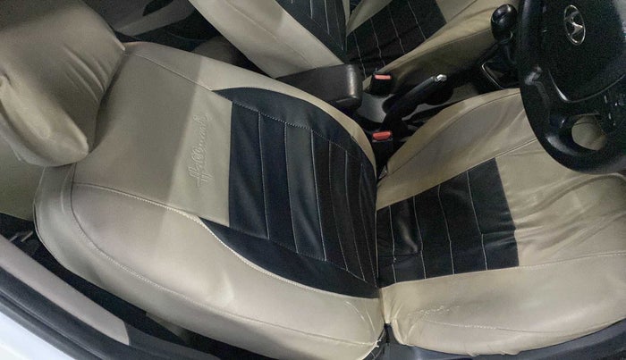 2019 Hyundai Elite i20 MAGNA PLUS 1.2, Petrol, Manual, 49,535 km, Driver seat - Cover slightly torn