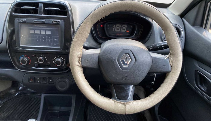 2016 Renault Kwid RXT 1.0 (O), Petrol, Manual, 39,100 km, Steering Wheel Close Up