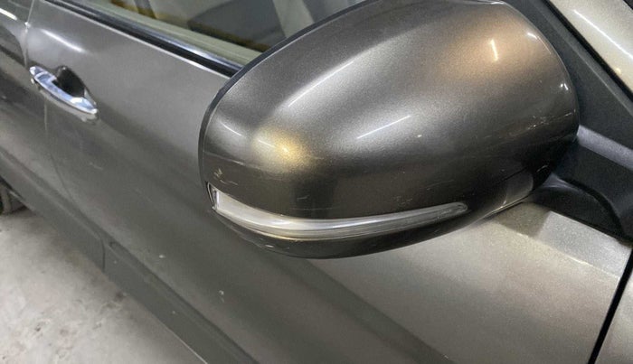 2020 Maruti Ertiga ZXI SHVS, Petrol, Manual, 36,917 km, Right rear-view mirror - Minor scratches