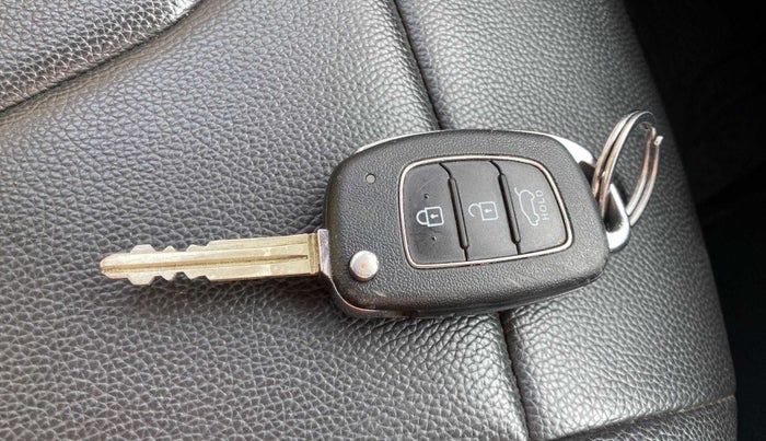 2019 Hyundai Elite i20 SPORTZ PLUS 1.2, Petrol, Manual, 25,294 km, Key Close Up