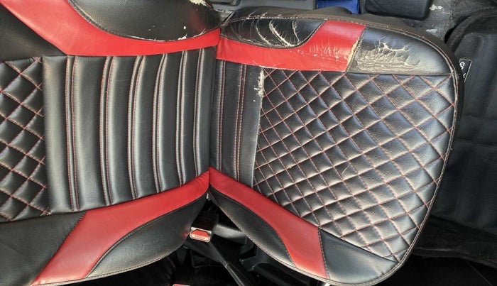 2019 Maruti Swift VXI, CNG, Manual, 85,761 km, Front left seat (passenger seat) - Cover slightly torn