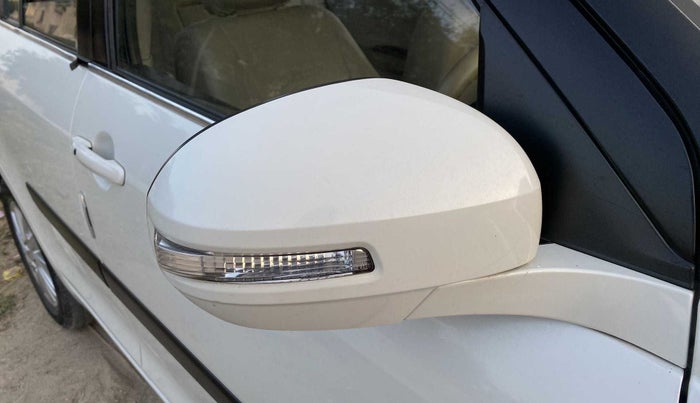 2015 Maruti Swift Dzire ZXI, Petrol, Manual, 37,430 km, Right rear-view mirror - Mirror movement not proper