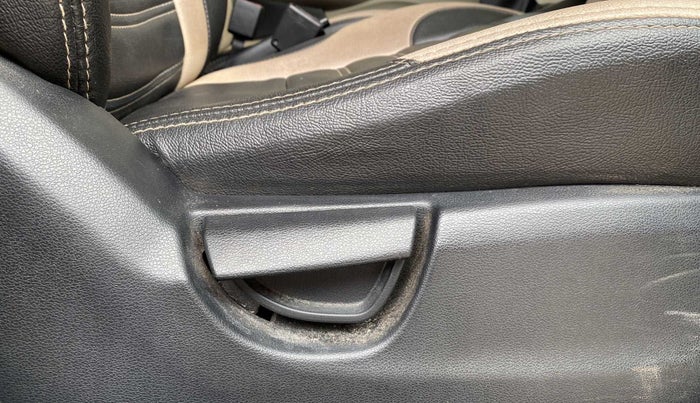 2019 Hyundai NEW SANTRO MAGNA, Petrol, Manual, 21,362 km, Driver Side Adjustment Panel