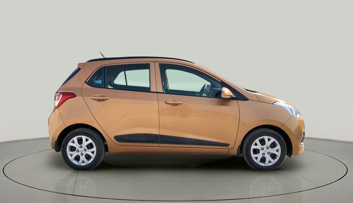 2016 Hyundai Grand i10 SPORTZ 1.2 KAPPA VTVT, Petrol, Manual, 26,870 km, Right Side View