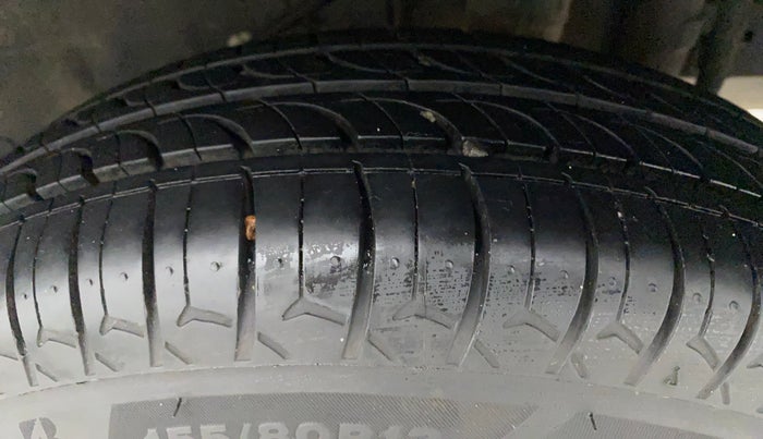 2015 Nissan Micra Active XL, Petrol, Manual, 1,02,040 km, Left Rear Tyre Tread