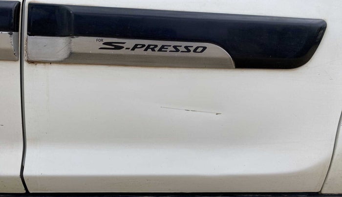 2020 Maruti S PRESSO VXI+, CNG, Manual, 50,954 km, Rear left door - Slightly dented