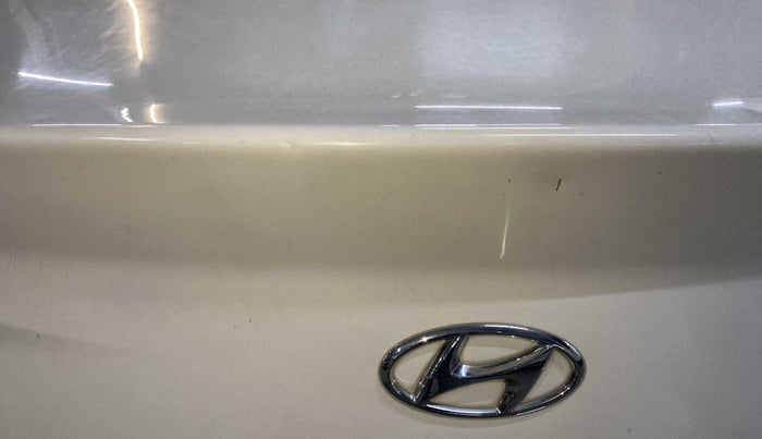 2020 Hyundai AURA S 1.2, Petrol, Manual, 22,228 km, Dicky (Boot door) - Minor scratches