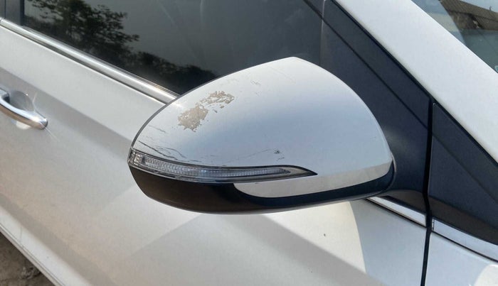 2019 Hyundai Verna 1.6 VTVT SX, Petrol, Manual, 26,288 km, Right rear-view mirror - Indicator light not working