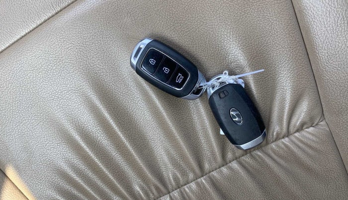2019 Hyundai Verna 1.6 VTVT SX, Petrol, Manual, 26,288 km, Lock system - Remote key not functional