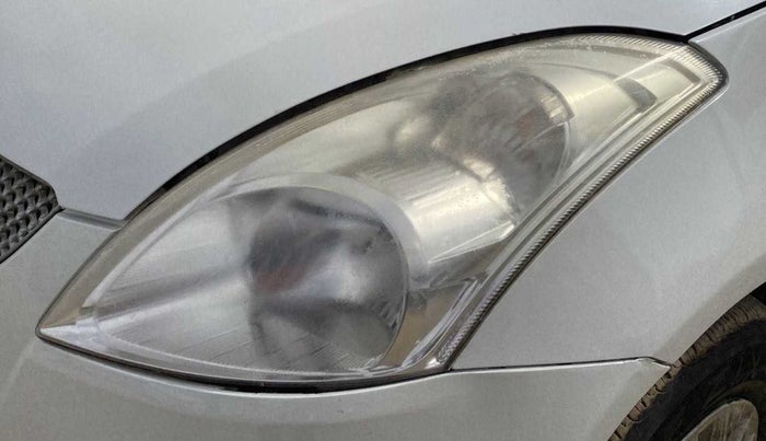 2014 Maruti Swift VXI, CNG, Manual, 90,886 km, Left headlight - Faded