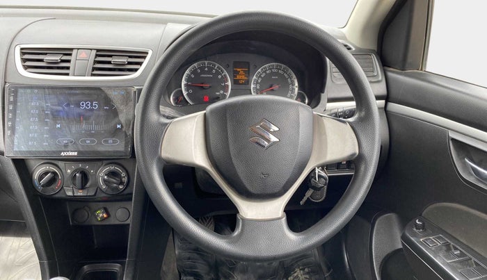 2014 Maruti Swift VXI, CNG, Manual, 90,886 km, Steering Wheel Close Up