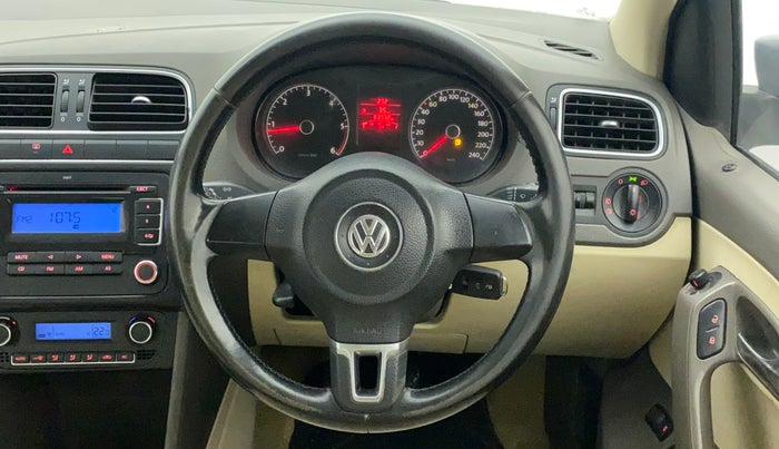 2011 Volkswagen Vento HIGHLINE DIESEL 1.6, Diesel, Manual, 83,732 km, Steering Wheel Close Up