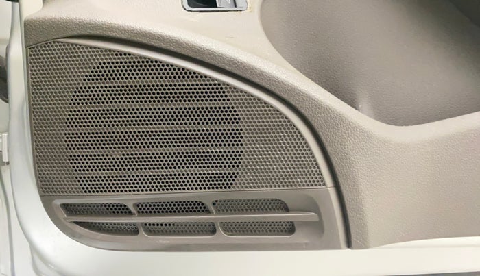 2011 Volkswagen Vento HIGHLINE DIESEL 1.6, Diesel, Manual, 83,897 km, Speaker