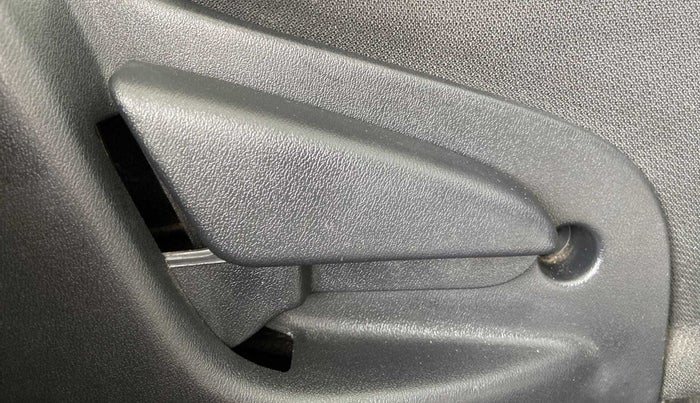 2019 Datsun Go Plus T, Petrol, Manual, 18,689 km, Driver Side Adjustment Panel
