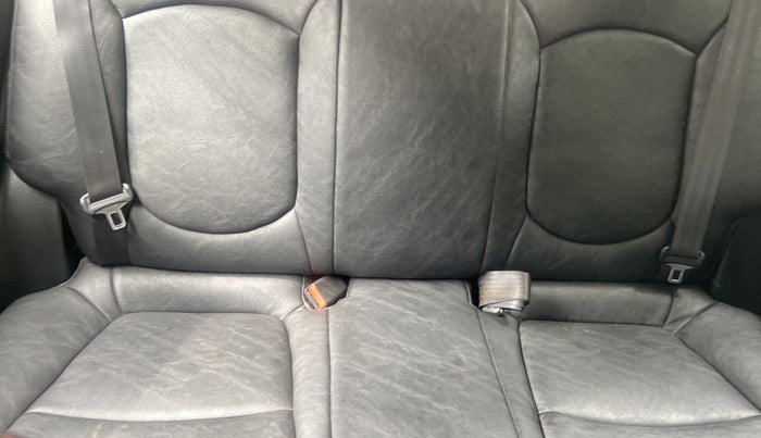 2016 Hyundai Creta E PLUS 1.6 PETROL, Petrol, Manual, 46,349 km, Second-row right seat - Cover slightly stained