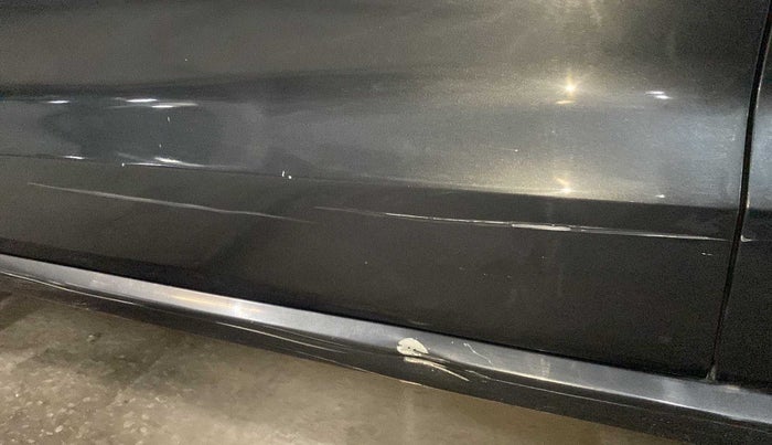 2019 Volkswagen Ameo TRENDLINE 1.0L, Petrol, Manual, 48,350 km, Front passenger door - Minor scratches