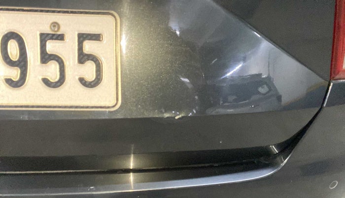 2019 Volkswagen Ameo TRENDLINE 1.0L, Petrol, Manual, 48,350 km, Dicky (Boot door) - Slightly dented