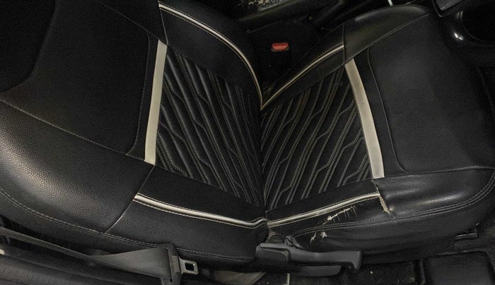 2019 Maruti Swift LXI, Petrol, Manual, 1,06,184 km, Driver seat - Cover slightly torn