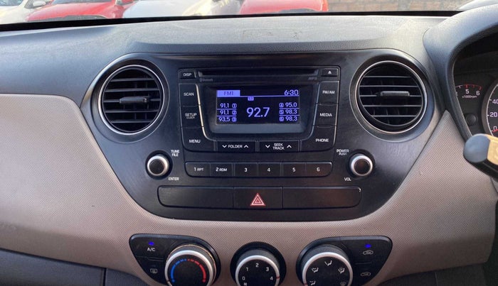 2016 Hyundai Grand i10 SPORTZ 1.1 CRDI, Diesel, Manual, 92,426 km, Infotainment system - Parking sensor not working