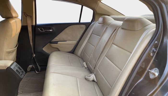 2017 Honda City 1.5L I-VTEC V MT, Petrol, Manual, 50,284 km, Right Side Rear Door Cabin