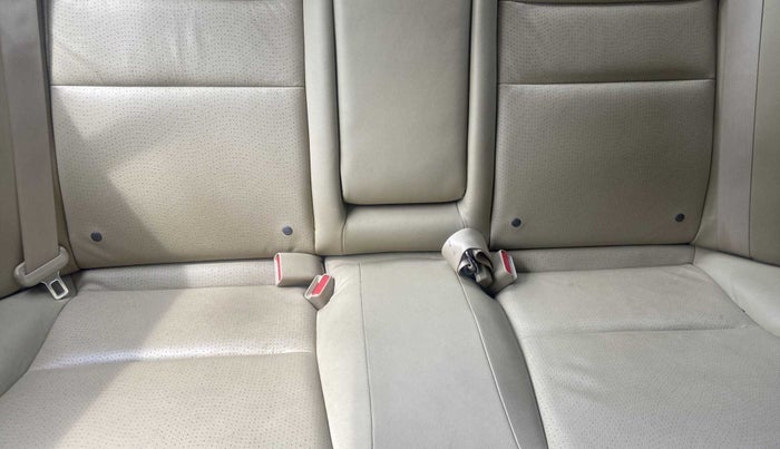 2019 Honda City 1.5L I-VTEC ZX CVT, Petrol, Automatic, 14,363 km, Second-row right seat - Cover slightly stained