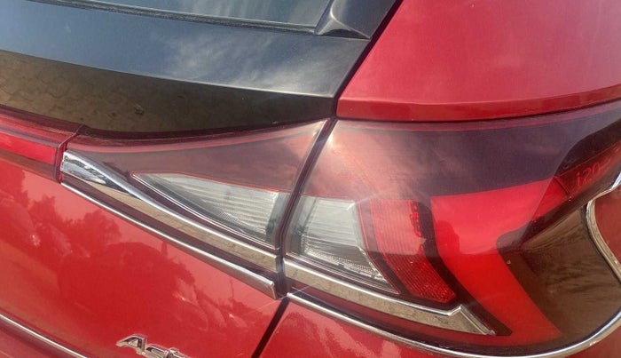 2020 Hyundai NEW I20 ASTA 1.2 MT, Petrol, Manual, 41,881 km, Right tail light - Minor scratches