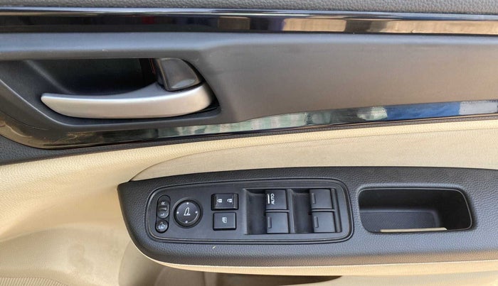 2018 Honda Amaze 1.2L I-VTEC VX, Petrol, Manual, 40,837 km, Driver Side Door Panels Control