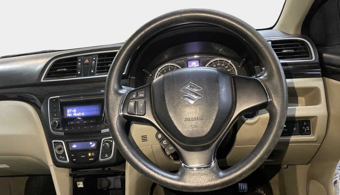 2016 Maruti Ciaz ZXI, Petrol, Manual, 30,141 km, Steering Wheel Close Up