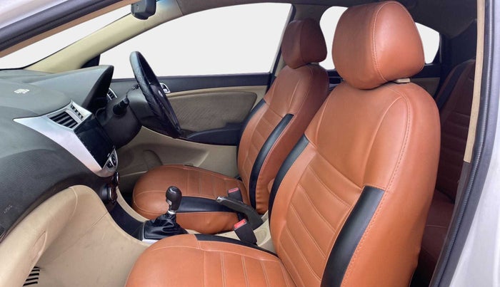 2015 Hyundai Verna FLUIDIC 4S 1.6 VTVT S(O), Petrol, Manual, 79,281 km, Right Side Front Door Cabin