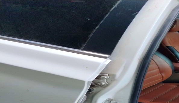 2015 Hyundai Verna FLUIDIC 4S 1.6 VTVT S(O), Petrol, Manual, 79,281 km, Right B pillar - Paint is slightly faded