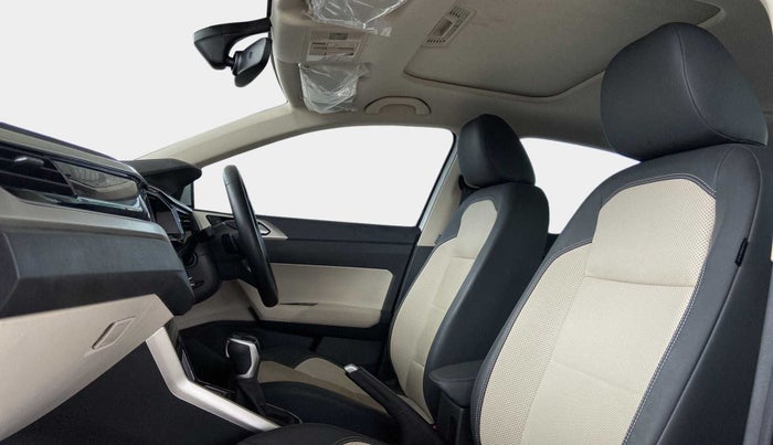 2022 Volkswagen VIRTUS TOPLINE TSI 1.0 AT, Petrol, Automatic, 14,829 km, Right Side Front Door Cabin