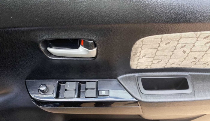 2018 Maruti Wagon R 1.0 VXI, Petrol, Manual, 5,681 km, Driver Side Door Panels Control