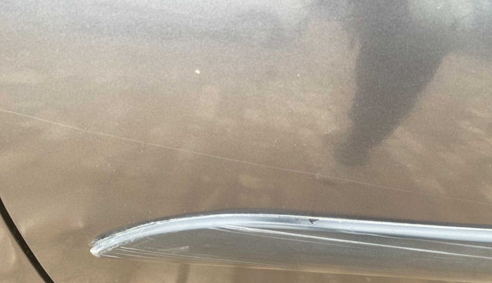 2015 Maruti Alto K10 VXI, Petrol, Manual, 31,316 km, Front passenger door - Minor scratches
