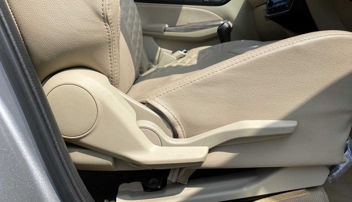 2022 Maruti Dzire ZXI Plus, Petrol, Manual, 14,111 km, Driver Side Adjustment Panel