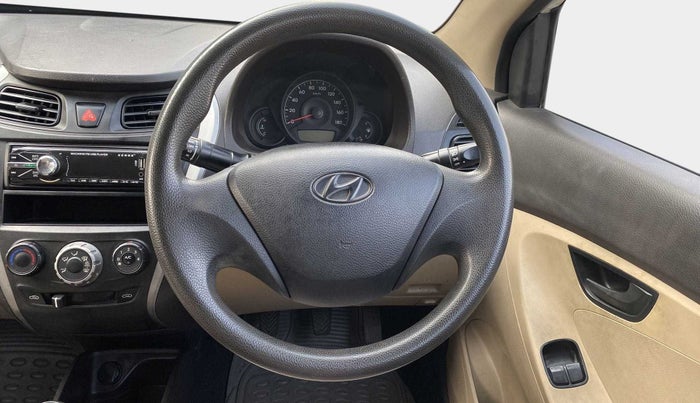 2014 Hyundai Eon ERA +, Petrol, Manual, 95,421 km, Steering Wheel Close Up