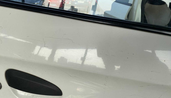 2014 Hyundai Eon ERA +, Petrol, Manual, 95,421 km, Driver-side door - Minor scratches