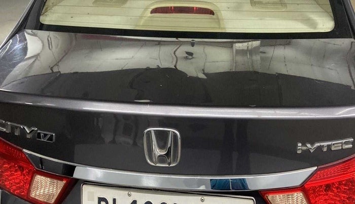 2019 Honda City 1.5L I-VTE V CVT, Petrol, Automatic, 38,101 km, Dicky (Boot door) - Slightly dented