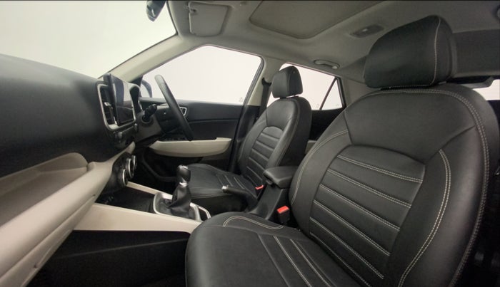 2022 Hyundai VENUE SX 1.2 PETROL, Petrol, Manual, 26,044 km, Right Side Front Door Cabin