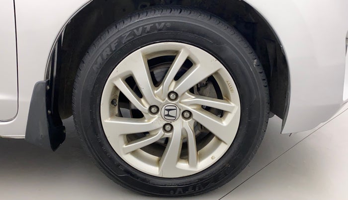 2016 Honda Jazz 1.2L I-VTEC V AT, Petrol, Automatic, 1,12,885 km, Right Front Wheel