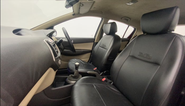 2013 Hyundai i20 SPORTZ 1.2, Petrol, Manual, 96,087 km, Right Side Front Door Cabin